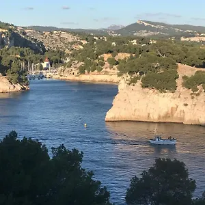 Le Cézanne, 200m Plage, Grand Balcon ,wifi, Appartement
